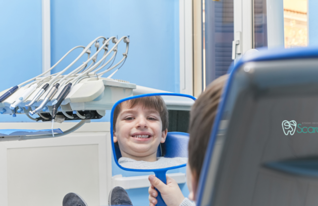 visita dal dentista dei bambini